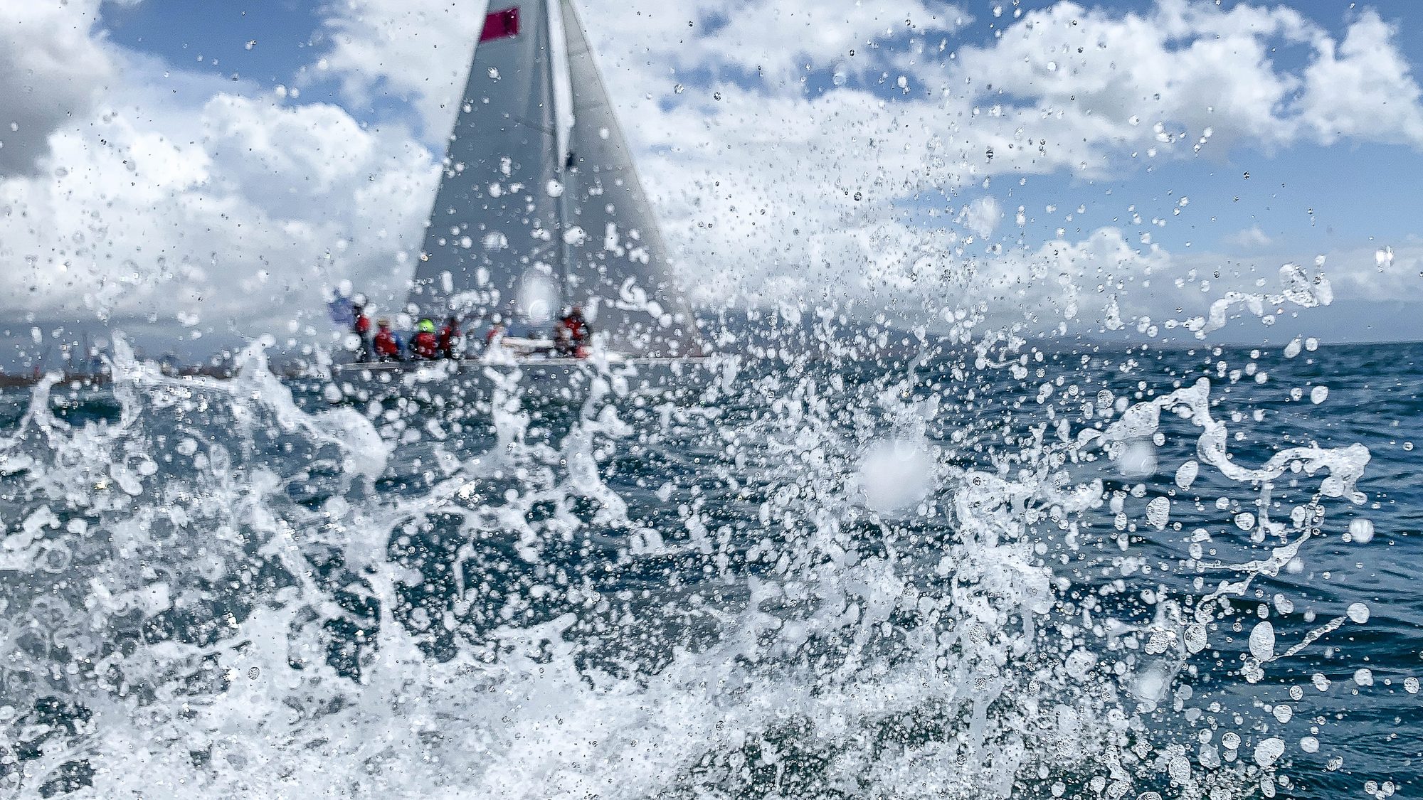 Regata tra gli spruzzi – Forum Sailing Cup 2019 Napoli, Comunicazione Italiana. Foto di Salvatore Geremicca, GereBros